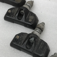 Load image into Gallery viewer, Set of 2 Mercedes TPMS Sensor 315 Mhz A0045429718 2c3b6a17