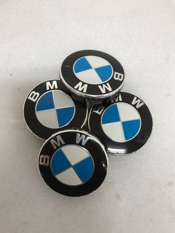 ❤️Rmama❤️8点 名入れ時計 文字入れ付き 暗くなると秒針を止め 音がしない