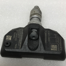 Load image into Gallery viewer, Set of 2 Mercedes TPMS Sensor 315 Mhz A0045429718 2c3b6a17