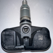 Load image into Gallery viewer, Nissan TPMS Tire Pressure Sensors Kit 40700-1LA0C b3c38014