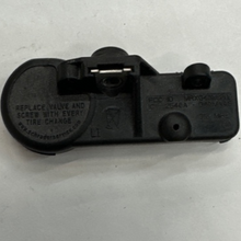 Load image into Gallery viewer, Buick Cadillac Chevrolet GMC Pontiac TPMS SENSOR  315 MHz 2cc97993