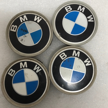Load image into Gallery viewer, Set of 4 BMW Wheel Center Caps 1095361 68mm a2b5983a
