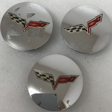 Load image into Gallery viewer, Set of 3 Chevrolet Corvette Chrome 2014-2017 OEM Center Cap 9595010 0941c90c