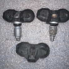 Load image into Gallery viewer, Set of 3 HUF TPMS Tire Pressure Sensor 433 MHz 7d7481a2