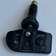 Load image into Gallery viewer, GMC Chevy Cadillac TPMS Tire Pressure System 13533166 6e0df21c