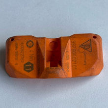 Load image into Gallery viewer, Huf Porsche OEM TPMS 99760602101 f4bcee3a