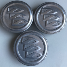 Load image into Gallery viewer, SET OF 3 BUICK REGAL 2011-2015 CENTER CAPS 9595010 66.5mm 0a90dff9