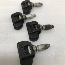Load image into Gallery viewer, Set of 4 Mercedes-Benz TPMS 433 Mhz A0009050030 25532814