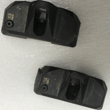 Load image into Gallery viewer, SET OF 2 06-11 Mercedes R230 SL550 S500 CL500 TPMS 315 Mhz 1beb3310