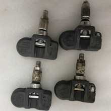 Load image into Gallery viewer, SET OF 4 TPMS SENSOR MERCEDES BENZ A0009054100 5bc60b67