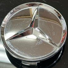 Load image into Gallery viewer, Mercedes-Benz Wheel Hub Center Cap 88835a57