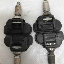 Load image into Gallery viewer, Set of 4 Mercedes Benz TPMS 433mhz A0009050030 489a40c6
