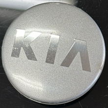 Load image into Gallery viewer, Kia Wheel Hub Center Cap 52960-3W200 3bab882d