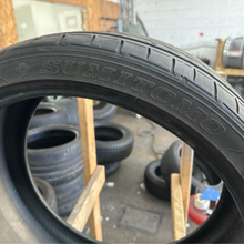 Load image into Gallery viewer, SET OF 2 SUMITOMO HTR Z5 275/30/20 TIRES b060631c