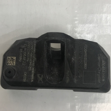 Load image into Gallery viewer, Mercedes W221 S550 E350 TPMS Tire Pressure Sensor 315 Mhz OEM 1c941d23