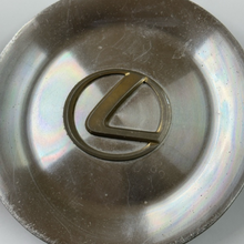 Load image into Gallery viewer, Lexus Wheel Hub Center Cap LS400 2052 144cc3ab