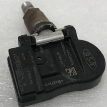 Load image into Gallery viewer, TPMS Sensor 56029526AA Chrysler, Dodge, Jeep 62685e2e