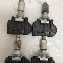 Load image into Gallery viewer, Set of 4 Land Rover Jaguar Volvo TPMS Tire Pressure Sensor e9714c0c