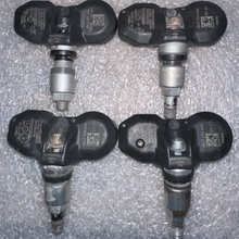 Load image into Gallery viewer, Set of 4 Volkswagen TPMS Sensor 433 MHz 7PP907275F f997d6d1