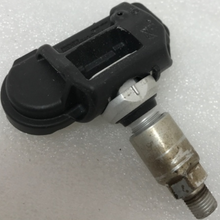 Load image into Gallery viewer, TPMS SENSOR 0009050030 Mercedes Benz 433 mhz