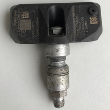 Load image into Gallery viewer, Set of 4 Mercedes-Benz TPMS Tire Pressure System A0045429818 925c884a