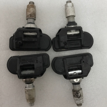 Load image into Gallery viewer, Mercedes Benz OEM Schrader TPMS Sensor 0009050030 433MHz 8dfc5dab