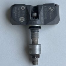 Load image into Gallery viewer, BMW OEM Tire Pressure System TPMS 433Mhz 677949002 cb75a7bc