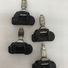 Load image into Gallery viewer, Set of 4 Mercedes Benz TPMS Sensor 0009050030 Co6deebc