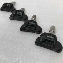 Load image into Gallery viewer, SET OF 4 Mercedes Benz Schrader TPMS Sensor 0009050030  d3a814be
