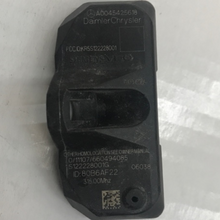 Load image into Gallery viewer, Mercedes W221 S550 E350 TPMS Tire Pressure Sensor 315 Mhz OEM 1c941d23
