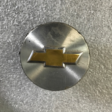 Load image into Gallery viewer, Set of 4 Chevrolet Center Caps 9594156 58 MM b58c76e9