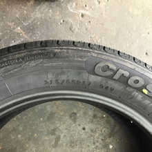 Load image into Gallery viewer, Set of 2 CrossWind Hp010 215/55/17 94V Tires 4e358b71