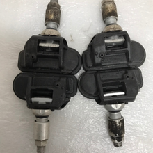 Load image into Gallery viewer, Set of 4 Mercedes Benz TPMS 433mhz A0009050030 8d4e56a9