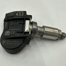 Load image into Gallery viewer, Tesla TPMS Sensor 1034602-00-A 158df043b