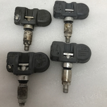 Load image into Gallery viewer, SET OF 4 TPMS SENSOR MERCEDES BENZ A0009054100 5bc60b67