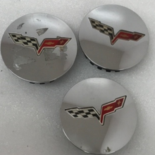 Load image into Gallery viewer, Set of 3 Chevrolet Corvette Chrome 2014-2017 OEM Center Cap 9595010 0941c90c