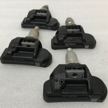 Load image into Gallery viewer, Set of 4 Mercedes TPMS Sensor 433 Mhz A0009050030 d52640c7