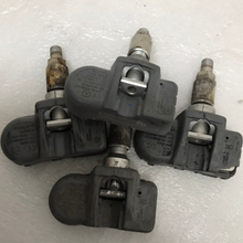 Load image into Gallery viewer, Set of 4 Schrader Mercedes TPMS Sensor 433mhz A0009054100 be72b716