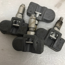 Load image into Gallery viewer, Set of 4 Mercedes Schrader TPMS Sensor A0009054100 433mhz 63ef5eb1