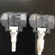 Load image into Gallery viewer, SET OF 2 BMW 2014-2018 TPMS Tire Pressure Sensors 433 MHz bf6e0798