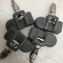 Load image into Gallery viewer, Set of 4 Mercedes Schrader TPMS Sensor A0009054100 433mhz Cb9a76fa