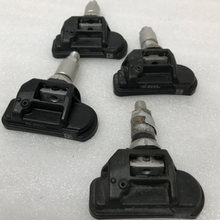 Load image into Gallery viewer, Set of 4 Mercedes TPMS Sensor A0009050030 433 Mhz 84caf77d