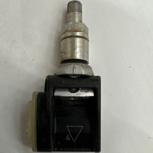 Load image into Gallery viewer, Chevy Silverado GMC Sierra TPMS Tire Pressure System 2f3eead1