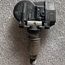 Load image into Gallery viewer, Set of 4 Honda TPMS Tire Pressure Sensor 42753-T6N-A01 01b53b81