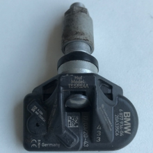 Load image into Gallery viewer, Set of 4 BMW Tire Pressure System TPMS 6877936-04 e399cdb9