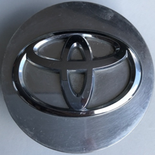 Load image into Gallery viewer, One Toyota Silver Center Cap 64 mm PC+ABS 4a02ba36
