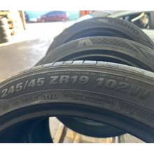 Load image into Gallery viewer, SET OF 4 KUMHO MAJESTY9 SOLUS 245/45/19 TIRES 13175871