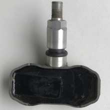 Load image into Gallery viewer, Chevrolet Corvette Cadillac STS XLR TPMS Tire Pressure System 25758220 b527d20b