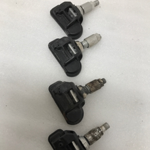Load image into Gallery viewer, Set of 4 Mercedes Benz TPMS Sensor A0009050030 4758d9c6