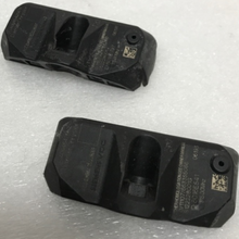 Load image into Gallery viewer, SET OF 2 06-11 Mercedes R230 SL550 S500 CL500 TPMS 315 Mhz 1beb3310